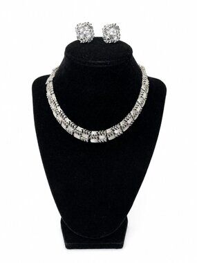 Vintage 1960s Lisner Silver Puzzle Piece Collar Necklace & Screw-on Earring Set